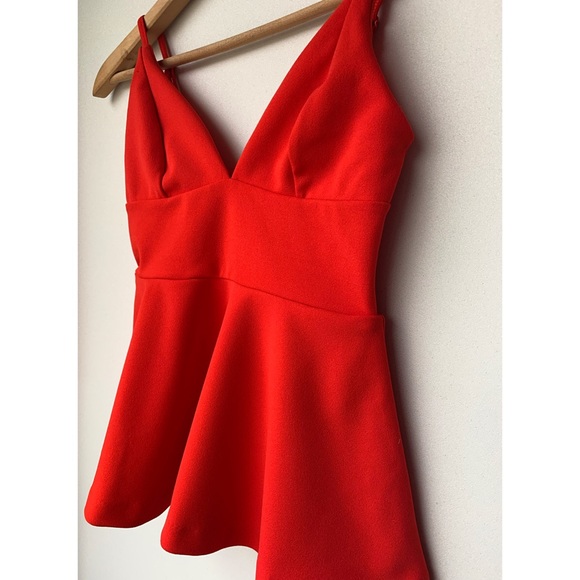 COPY - Small, H&M, low cut red dressy tank top 💋 - Picture 3 of 12